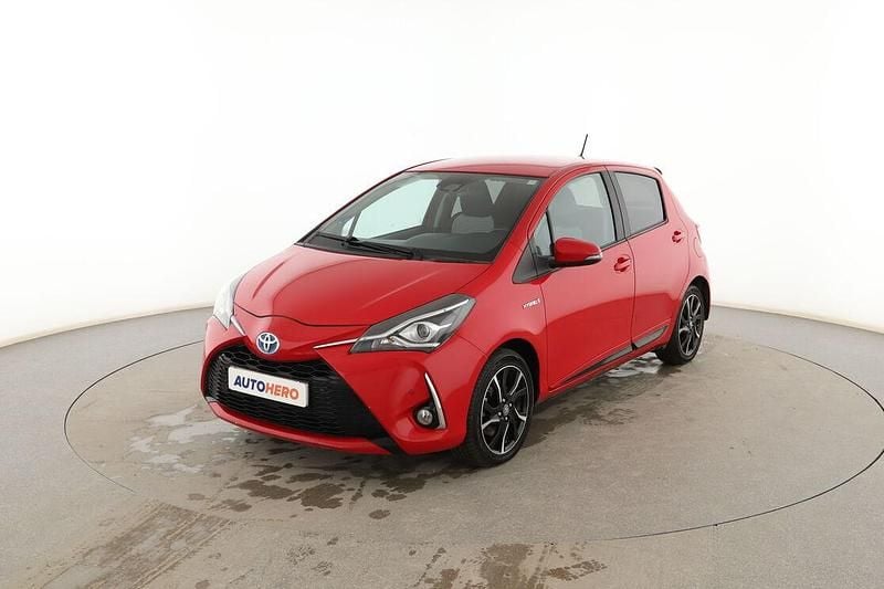 Rojo Usado 2017 Toyota Yaris Hybrid Active Utilitario | 13.499 € (Precio justo) - Imagen 1/3