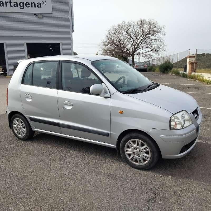 Usado Hyundai Atos GLS 63 CV (46 kW) 2007 Plateado Utilitario