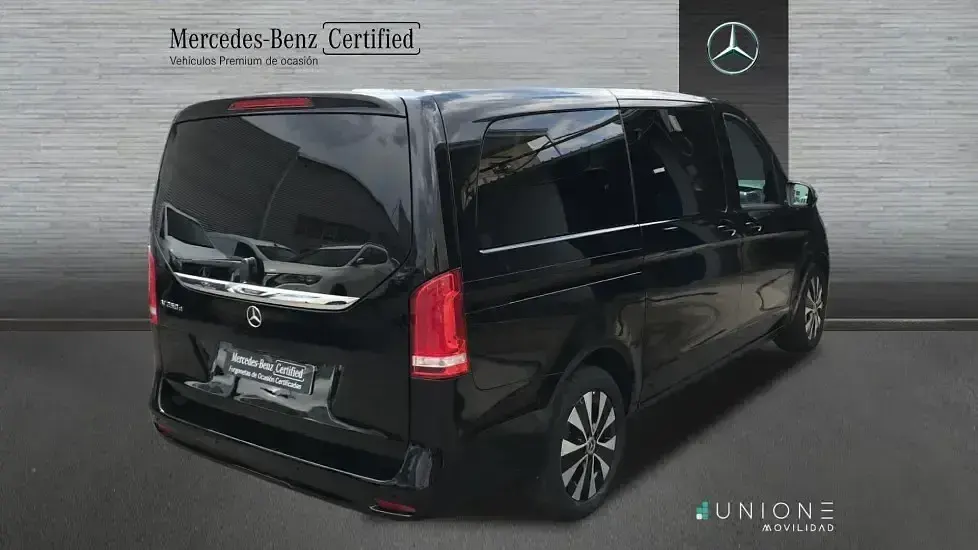 Usado Mercedes V250 190 CV (139 kW) 2023 Negro Monovolumen