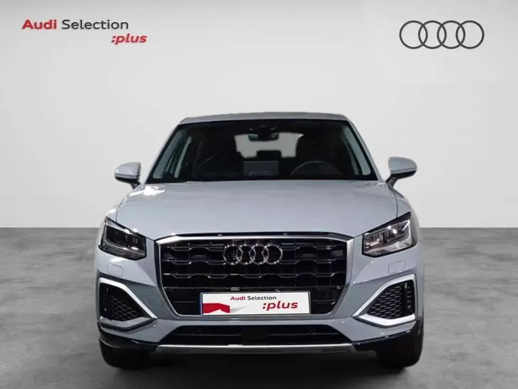 Usado Audi Q2 Advanced Plus 116 CV (85 kW) 2026 Gris SUV