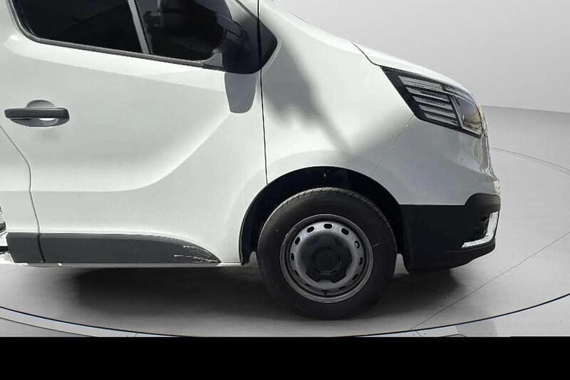 Usado Renault Trafic 130 CV (95 kW) 2025 Blanco Monovolumen