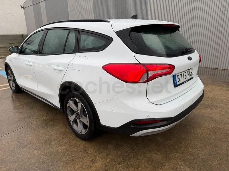 Usado Ford Focus Active 125 CV (91 kW) 2020 Blanco Familiar