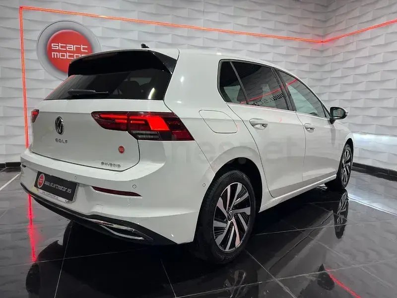 Usado VW Golf VIII 204 CV (150 kW) 2022 Blanco Berlina