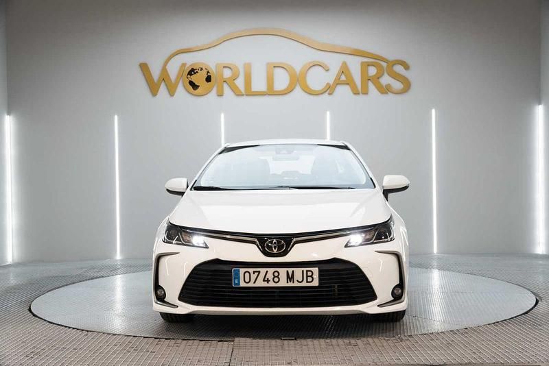 Usado Toyota Corolla Active 122 CV (89 kW) 2022 Blanco Berlina