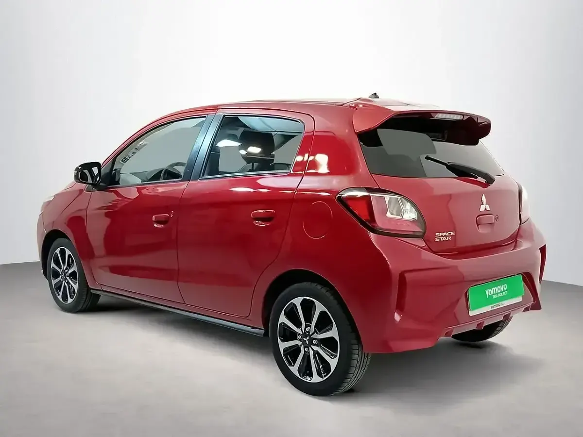 Usado Mitsubishi Space Star 71 CV (52 kW) 2022 Rojo Utilitario