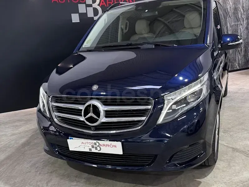 Usado Mercedes V220 Avantgarde 163 CV (119 kW) 2015 Azul Monovolumen