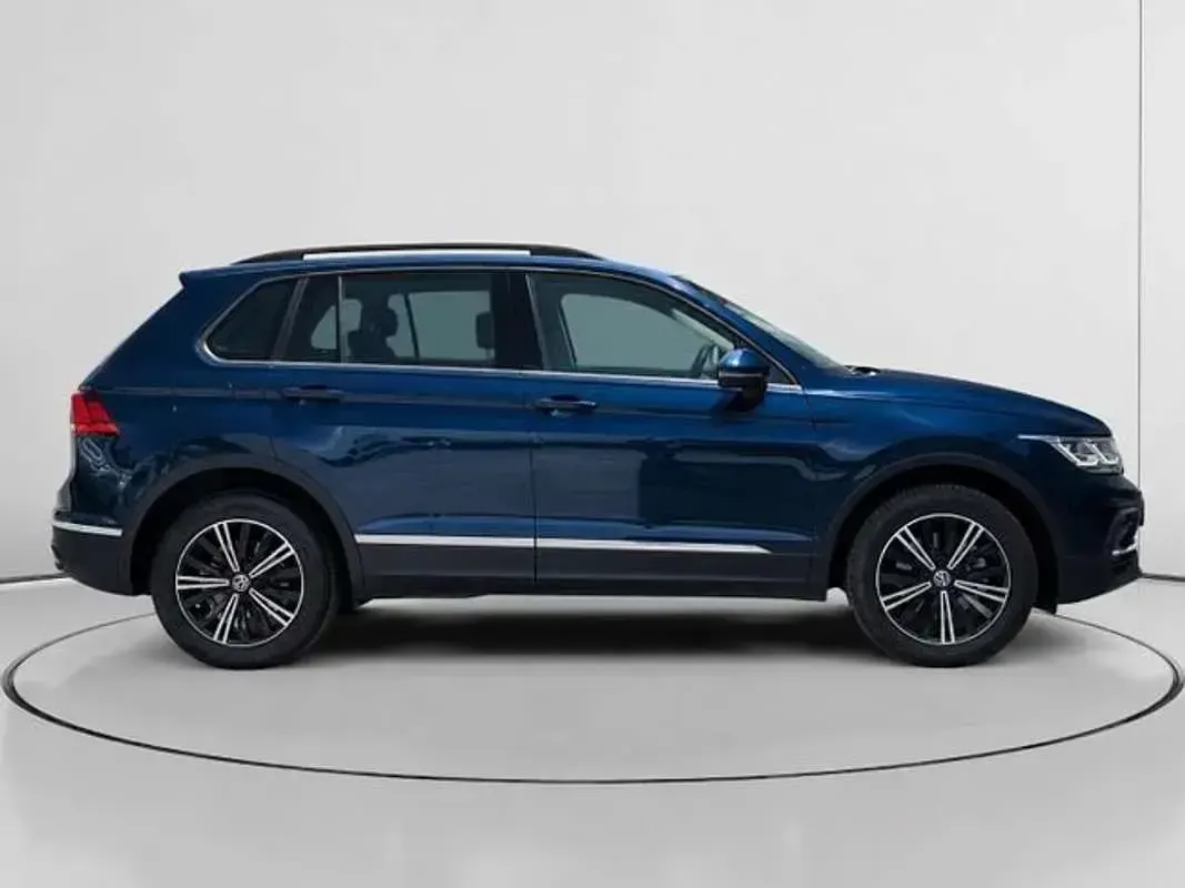 Usado VW Tiguan Life 245 CV (180 kW) 2022 Azul SUV