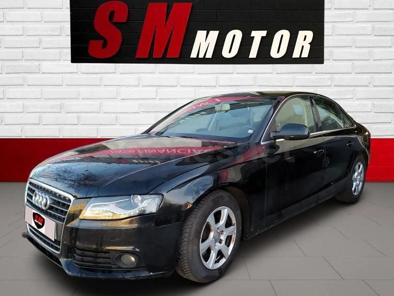 Usado Audi A4 136 CV (100 kW) 2011 Negro Berlina
