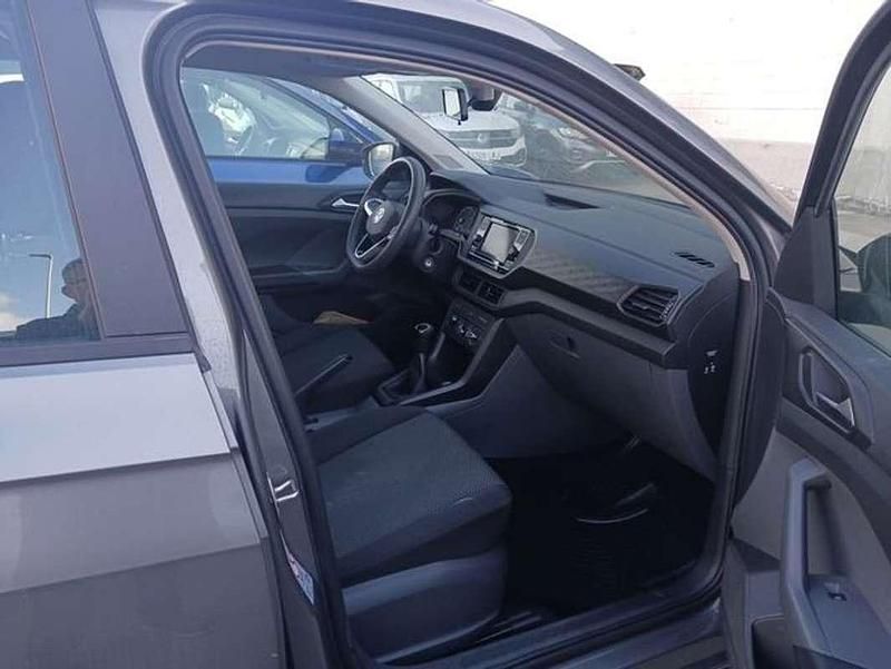 Usado VW T-Cross Edition 95 CV (69 kW) 2021 Gris SUV
