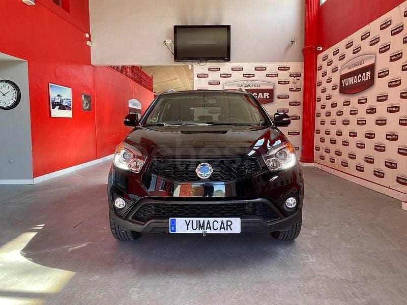 Usado Ssangyong (KGM) Korando 149 CV (109 kW) 2014 Negro SUV