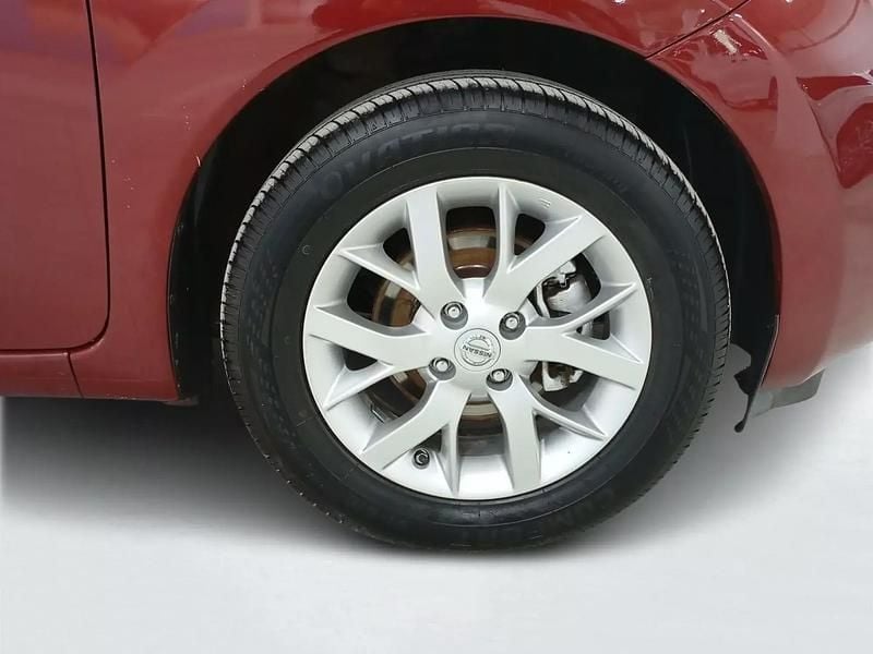 Usado Nissan Note Acenta 80 CV (58 kW) 2014 Granate Berlina