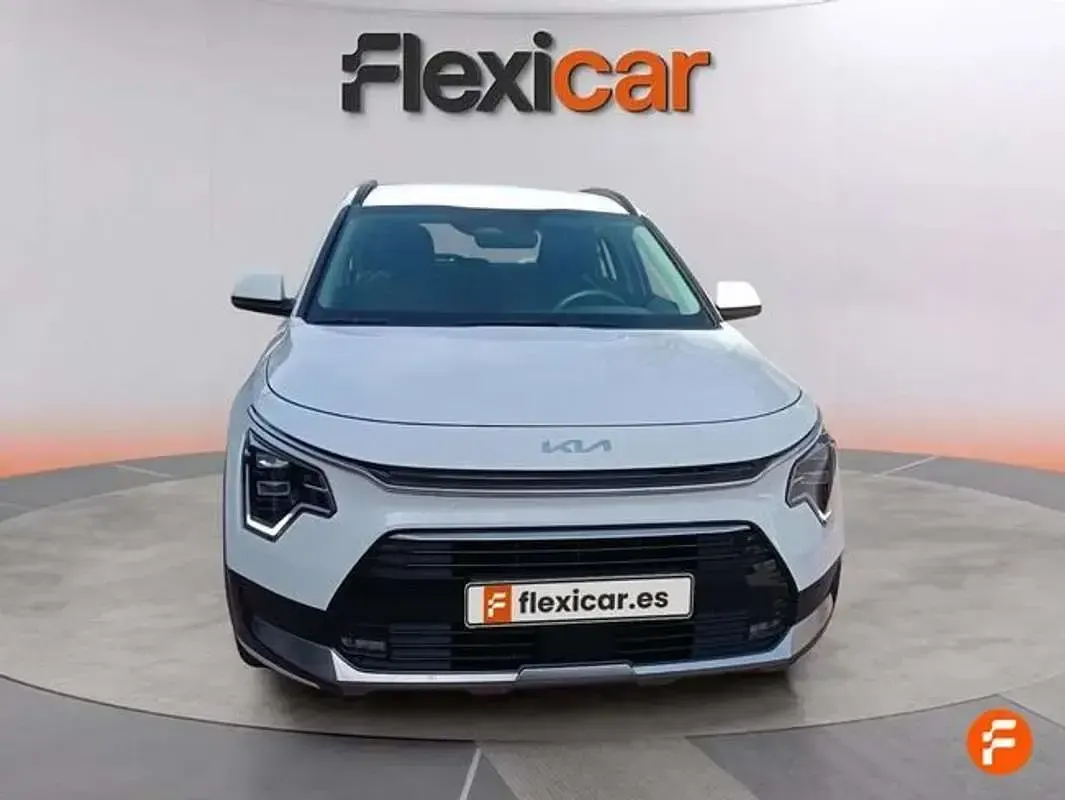 Usado Kia Niro 171 CV (125 kW) 2024 Blanco SUV