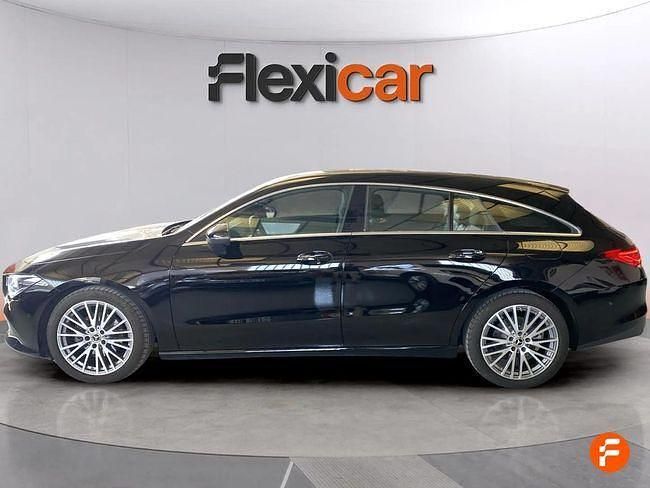 Usado Mercedes CLA180 Shooting Brake 136 CV (100 kW) 2022 Negro Familiar