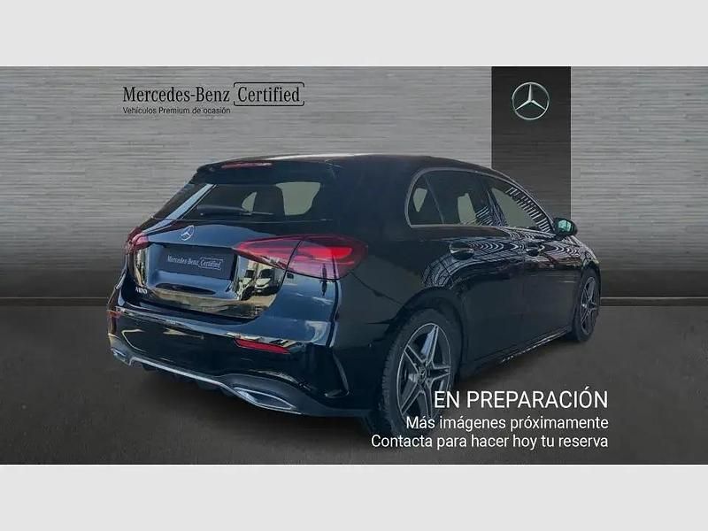 Usado Mercedes A180 136 CV (100 kW) 2024 Negro Utilitario