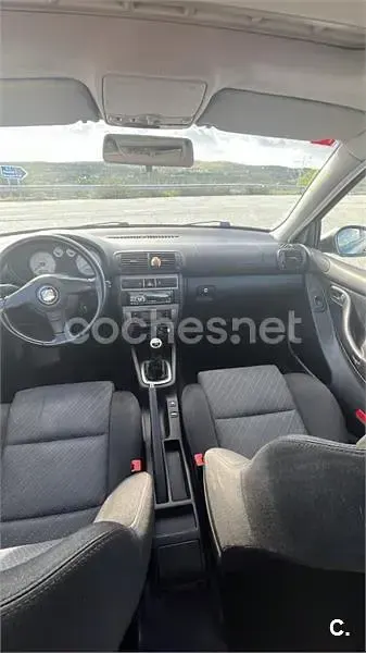 Usado Seat Leon FR 150 CV (110 kW) 2004 Negro Utilitario