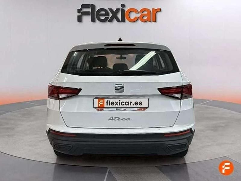 Usado Seat Ateca Style 150 CV (110 kW) 2022 Blanco SUV