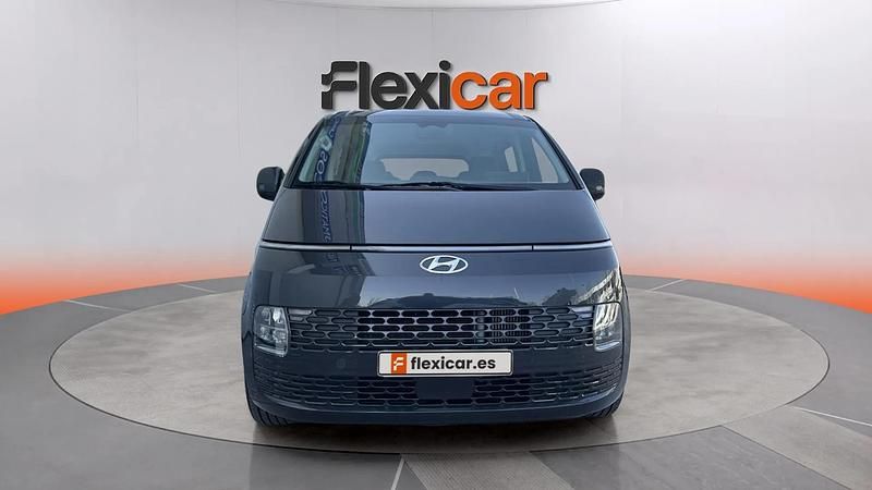 Usado Hyundai Staria 177 CV (130 kW) 2023 Gris Monovolumen