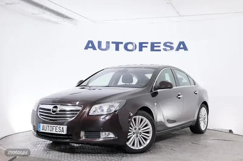 Negro Usado 2012 Opel Insignia Cosmo Berlina | 7850 € (Un poco caro) - Imagen 1/4