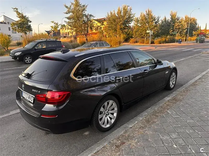 Usado BMW 520 184 CV (135 kW) 2014 Negro Familiar