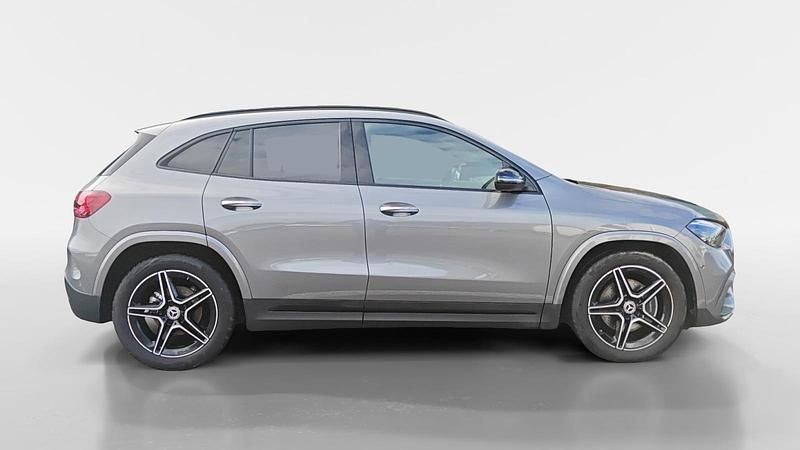 Usado Mercedes GLA200 150 CV (110 kW) 2025 SUV