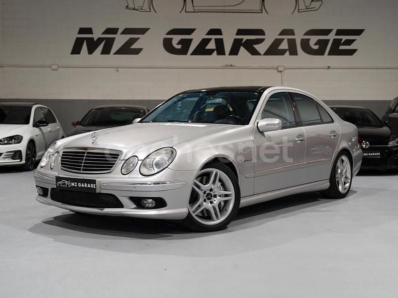 Usado Mercedes E55 AMG AMG 476 CV (350 kW) 2003 Gris / plata Berlina