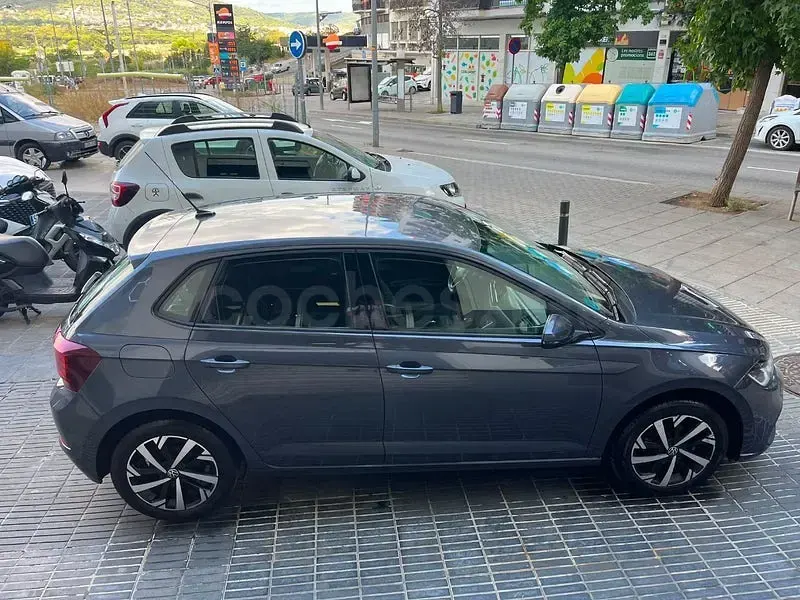 Usado VW Polo Life 95 CV (69 kW) 2022 Azul Utilitario