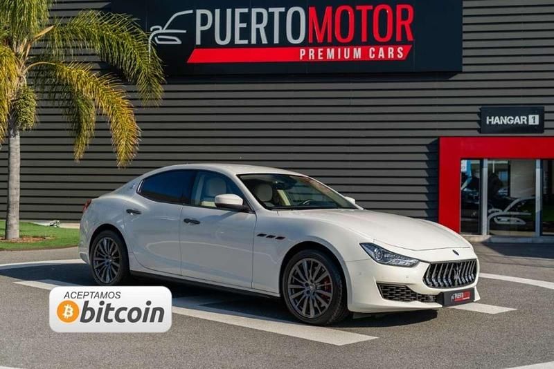 Usado Maserati Ghibli 350 CV (257 kW) 2018 Blanco Coupe