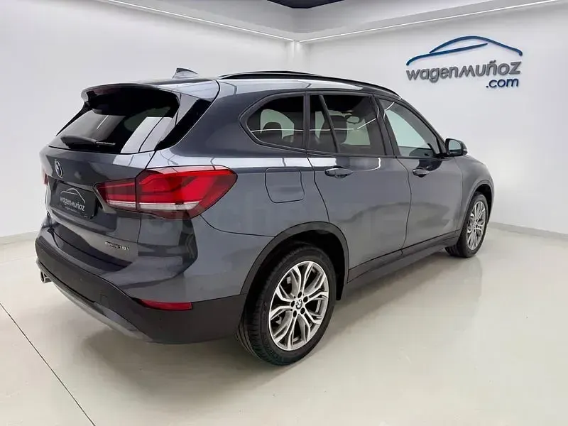 Usado BMW X1 136 CV (100 kW) 2021 Gris / plata SUV