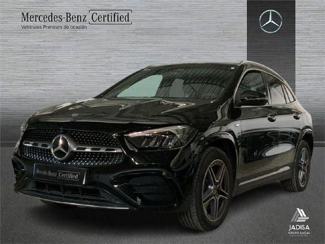 Usado Mercedes GLA200 AMG line 163 CV (119 kW) 2026 Gris montaña SUV