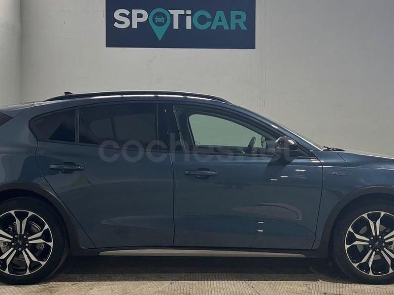 Usado Ford Focus Active 155 CV (114 kW) 2022 Azul Berlina