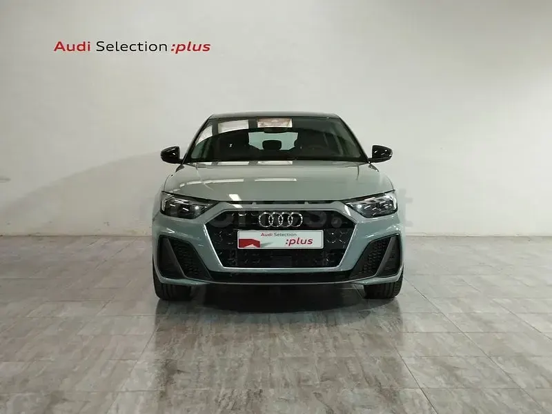 Usado Audi A1 Sportback 116 CV (85 kW) 2025 Gris / plata Utilitario