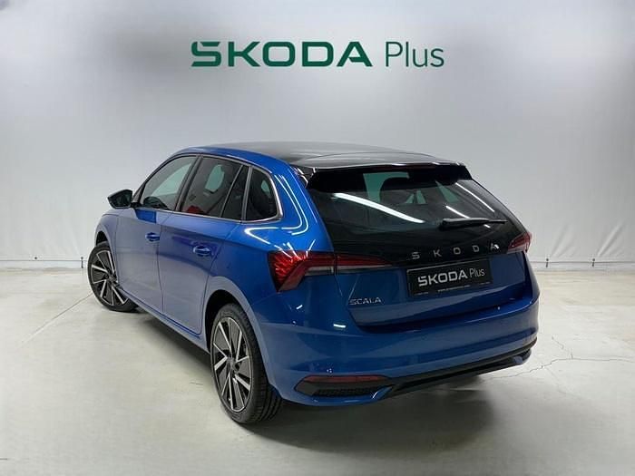 Usado Skoda Scala 115 CV (84 kW) 2025 Azul Utilitario