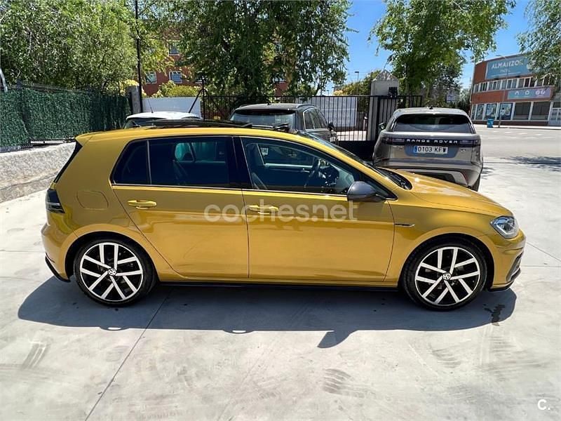 Usado VW Golf VII Sport 150 CV (110 kW) 2018 Amarillo Berlina