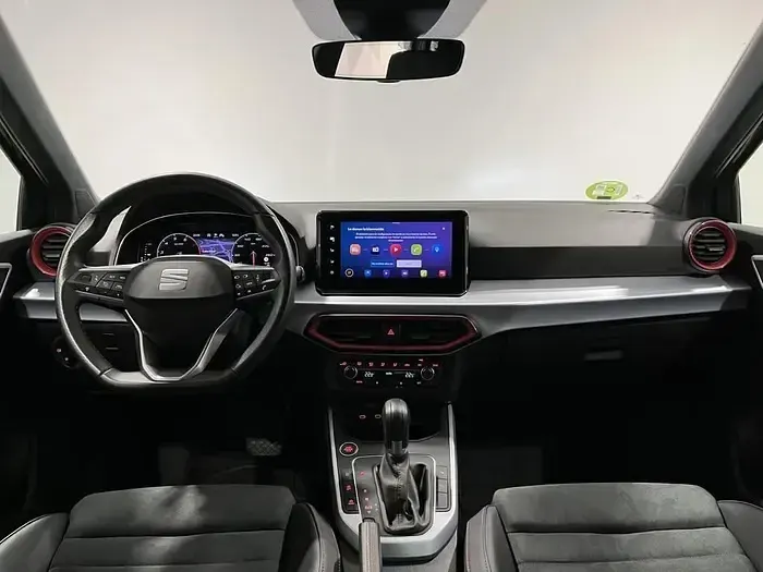 Usado Seat Arona FR 110 CV (80 kW) 2022 Gris SUV