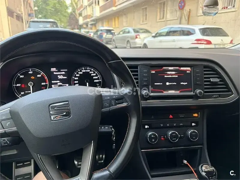 Usado Seat Leon X-Perience 4Drive 150 CV (110 kW) 2016 Gris / plata Familiar