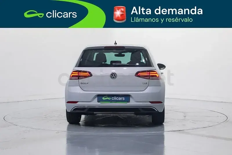 Usado VW Golf Sportsvan Advance 125 CV (91 kW) 2017 Blanco Monovolumen