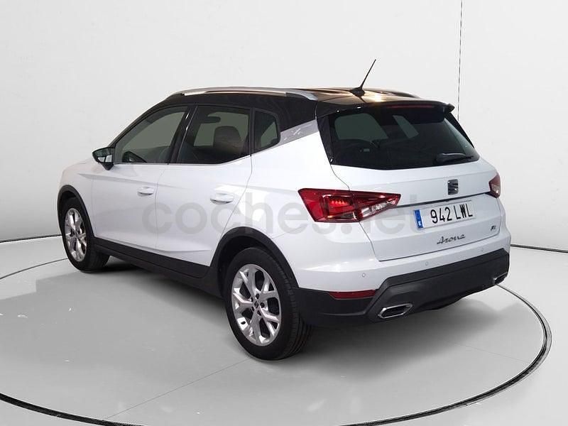 Usado Seat Arona FR 90 CV (66 kW) 2022 Blanco SUV