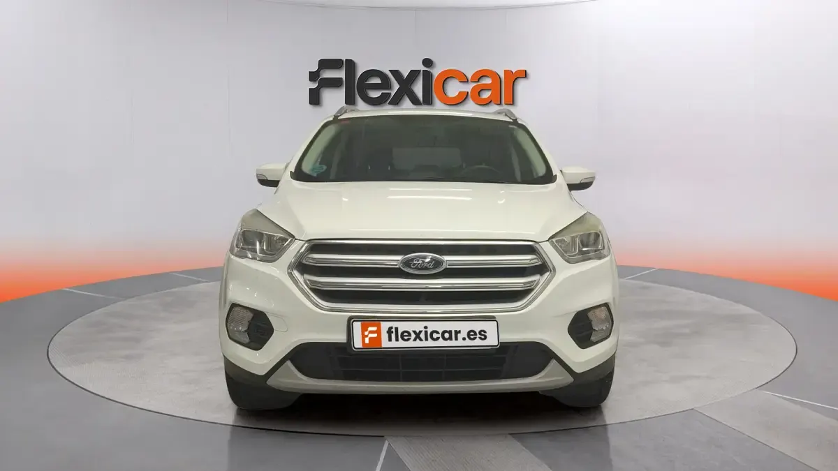 Usado Ford Kuga Trend+ 120 CV (88 kW) 2019 Blanco SUV