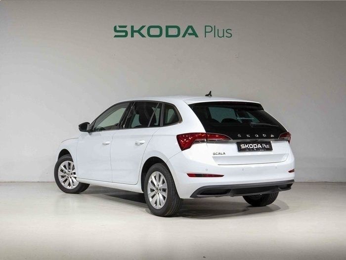 Blanco Usado 2023 Skoda Scala Ambition Utilitario | 22.900 € (Caro) - Imagen 1/4