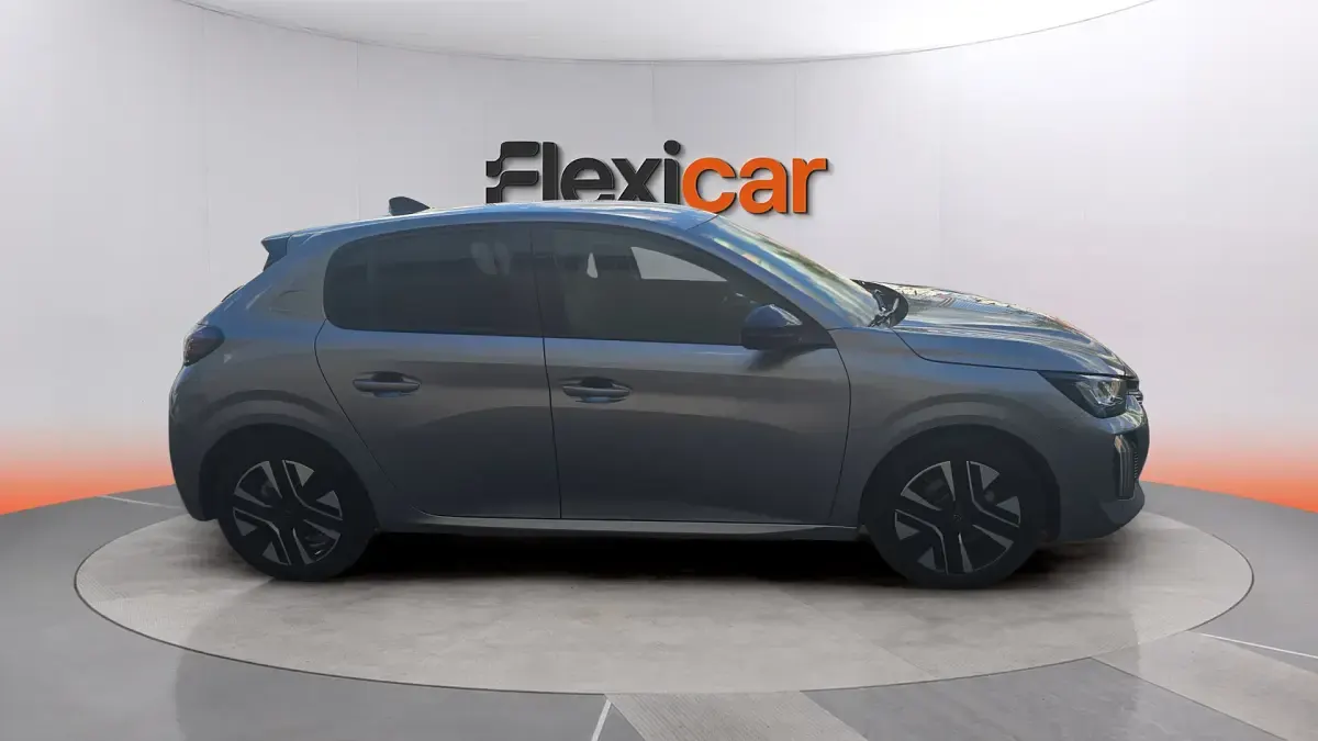 Usado Peugeot 208 Allure 101 CV (74 kW) 2025 Beige Utilitario