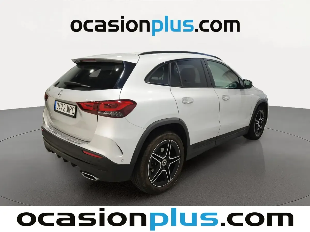 Usado Mercedes GLA200 AMG 150 CV (110 kW) 2024 Gris plata SUV