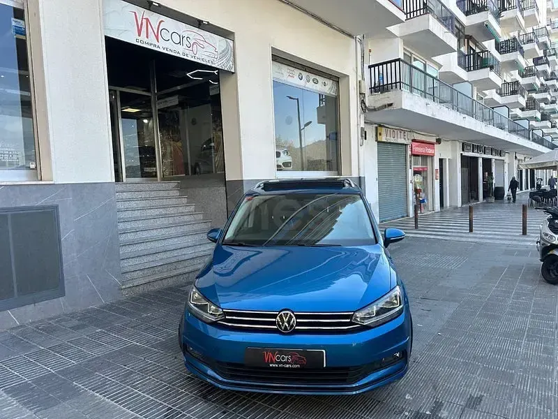 Usado VW Touran Advance 122 CV (89 kW) 2021 Azul Monovolumen