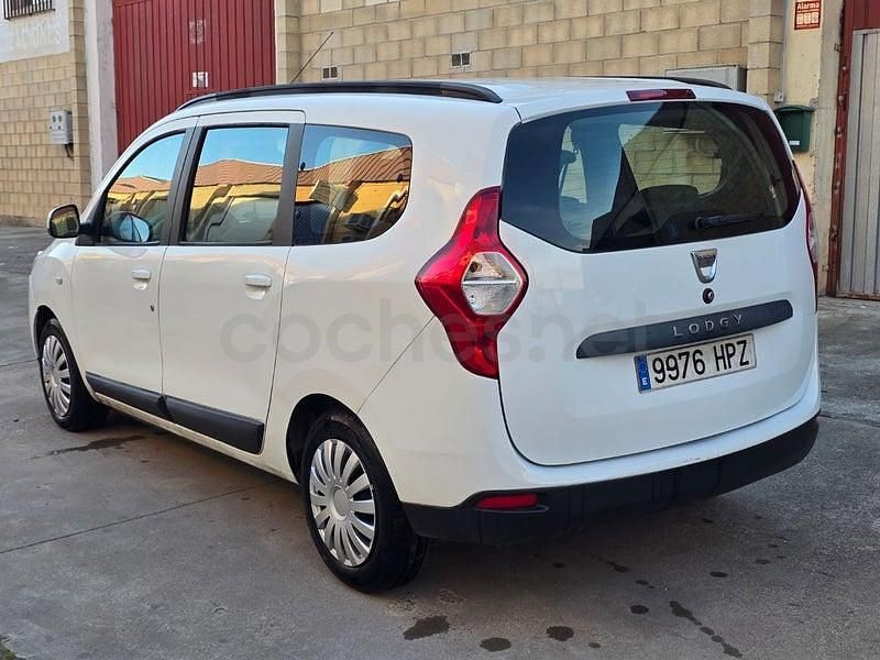 Usado Dacia Lodgy Lauréate 107 CV (78 kW) 2013 Blanco Monovolumen