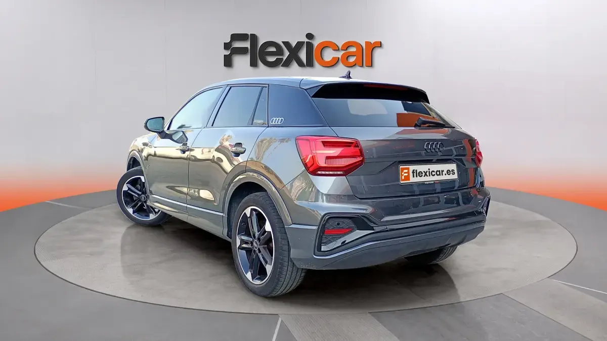 Usado Audi Q2 Premium 116 CV (85 kW) 2021 Gris SUV