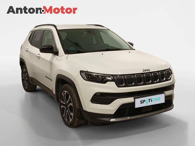 Usado Jeep Compass Limited 130 CV (95 kW) 2023 Blanco SUV