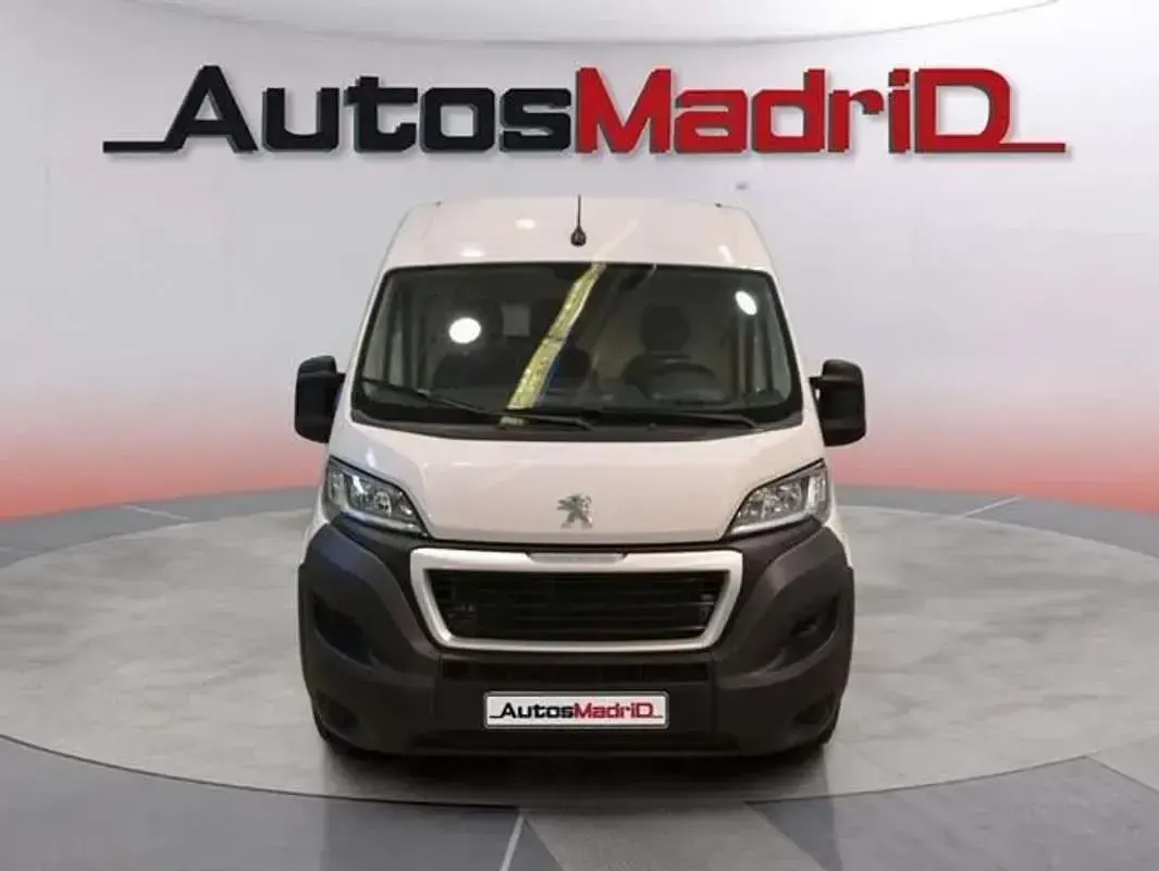 Usado Peugeot Boxer S 140 CV (102 kW) 2023 Blanco Van