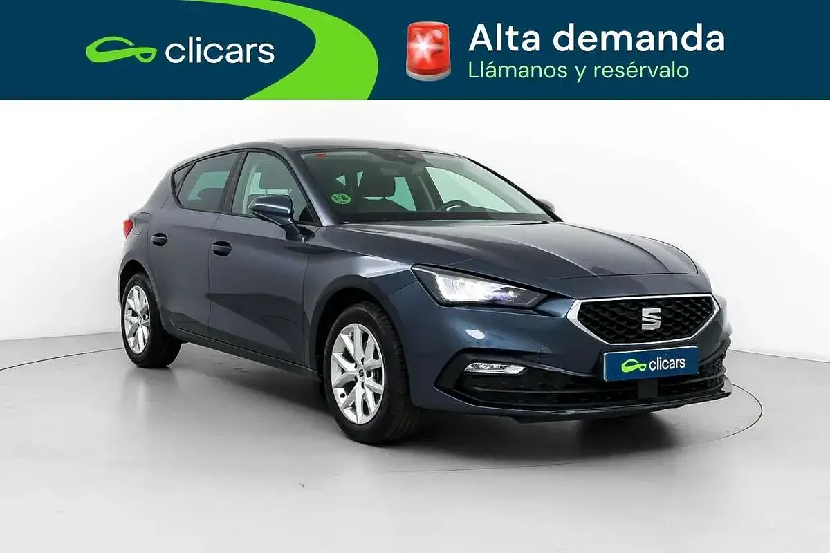 Usado Seat Leon Style 110 CV (80 kW) 2021 Gris Utilitario