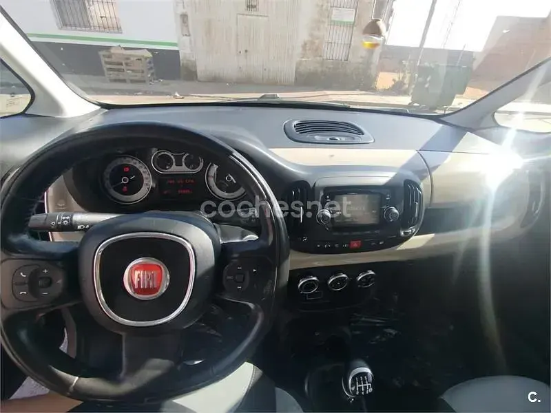 Usado Fiat 500L Lounge 95 CV (69 kW) 2017 Beige Monovolumen