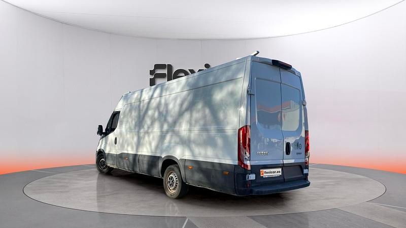 Usado Iveco Daily 156 CV (114 kW) 2023 Blanco Berlina