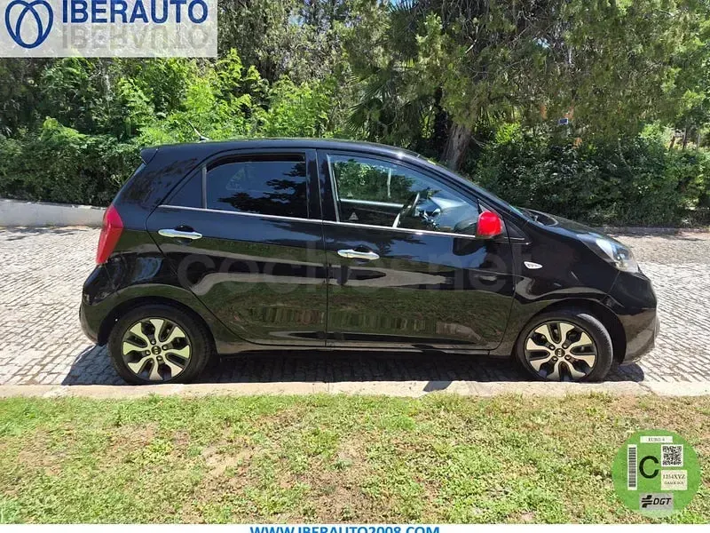 Usado Kia Picanto Urban 67 CV (49 kW) 2015 Negro Utilitario